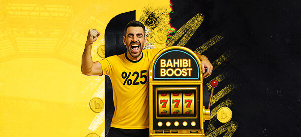 Bahibi Boost kampanyasında 777 slot makinesi ve sarı forma giyen erkek